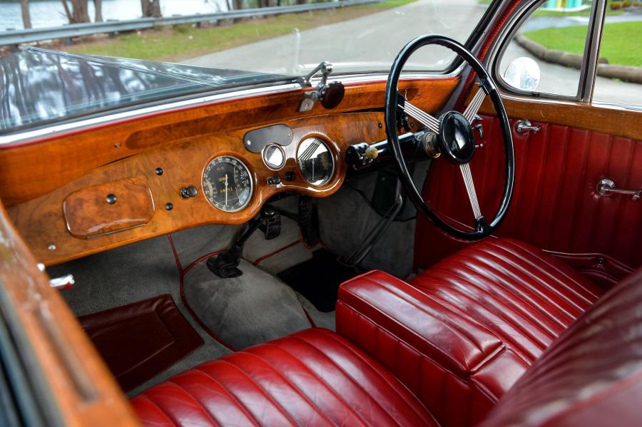 Торпедо Delahaye 135 M Coupe par Guillore 1946 года  (фото 4 из 21)
